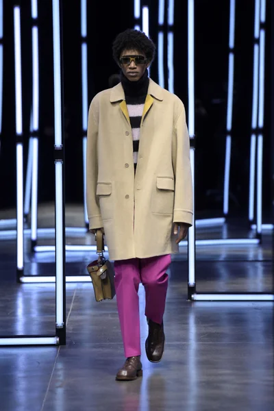 Look 35